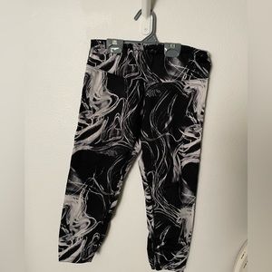 Calvin clean training legging, size M